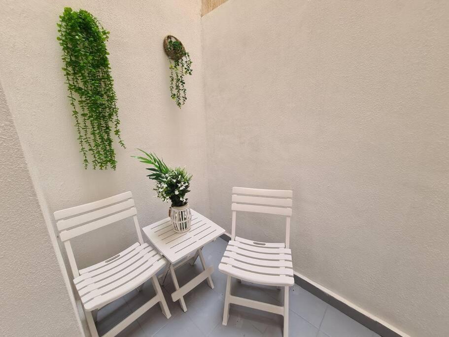 Beautiful Apartment With Patio Торрев'єха Екстер'єр фото